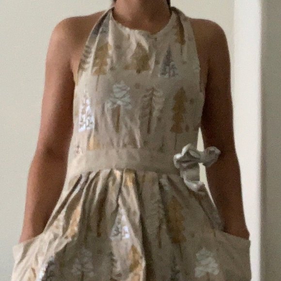 Festive Apron - Picture 3 of 3